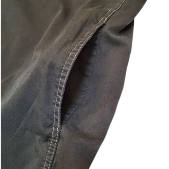 Dickies Plus Size 2XL Black Scrub Top V-Neck Bungee Pocket Utility Logo - Picture 12 of 12